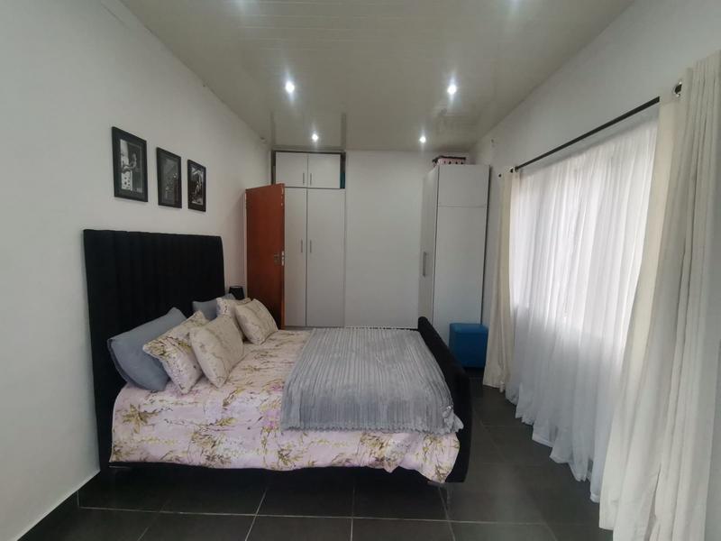 7 Bedroom Property for Sale in Goodwood Estate Western Cape